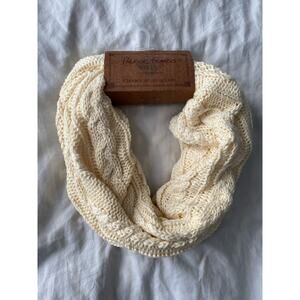 NWT Patrick Francis Ireland Chunky Aran Snood Crocheted Scarf